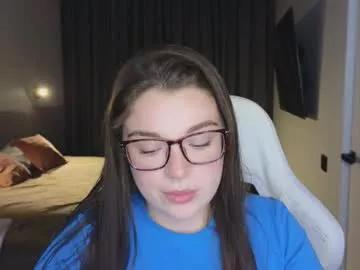 Tutti_frutti_ from Chaturbate