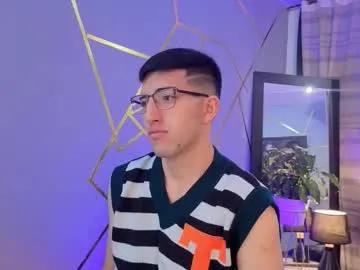 Freechat un_sluttyy on Chaturbate