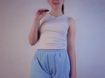 Freechat winniehubric on Chaturbate