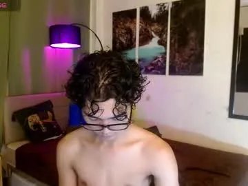 Freechat yourasiancarl on Chaturbate