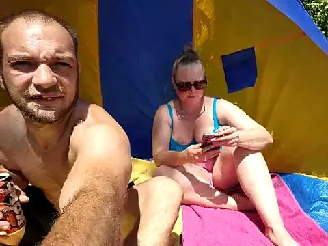 _Becca_und_Nimmersatt_ from StripChat is Freechat
