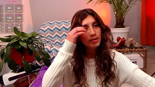 _BellaCaroline_ from StripChat is Freechat