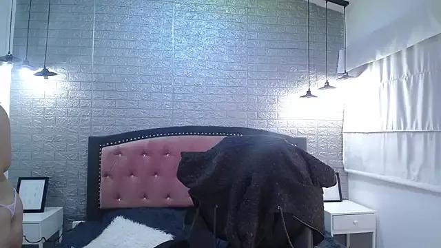 _cristhy from StripChat is Freechat