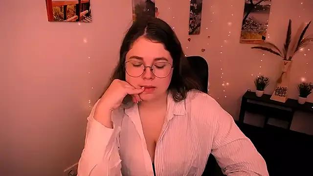 _Lovely_Mary from StripChat is Freechat