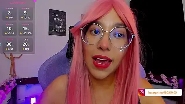 _Moon_Johnson from StripChat is Freechat