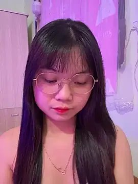 Freechat _ZaraLux_ on StripChat