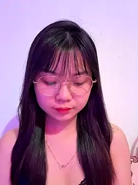 Freechat _ZaraLux_ on StripChat