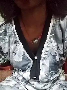 aadhini01 on StripChat