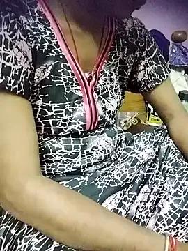 aadhini01 on StripChat