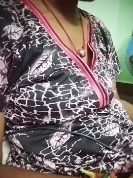 aadhini01 on StripChat