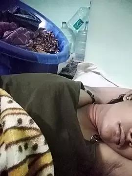 aadhini01 on StripChat