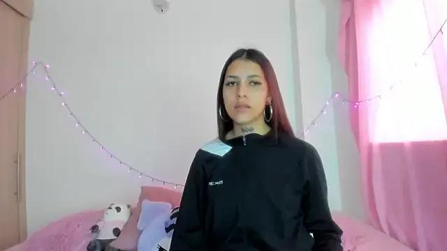 Abby_roussee from StripChat is Freechat