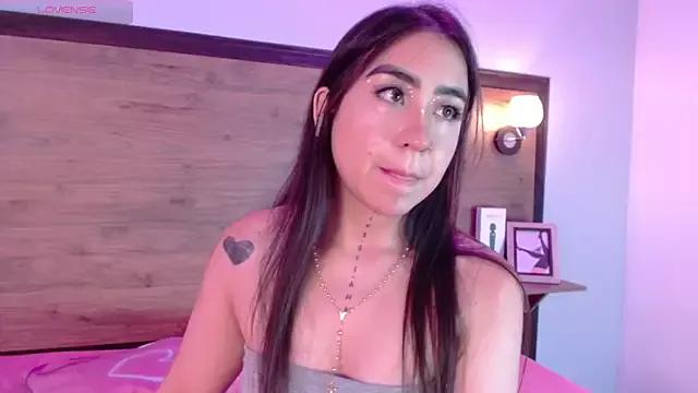 AdaaMillan from StripChat