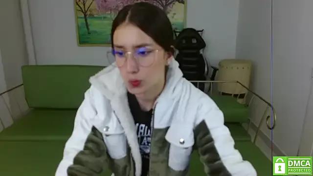 Adhara_Kitten from StripChat