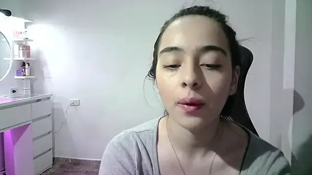 Freechat aineangeel on StripChat