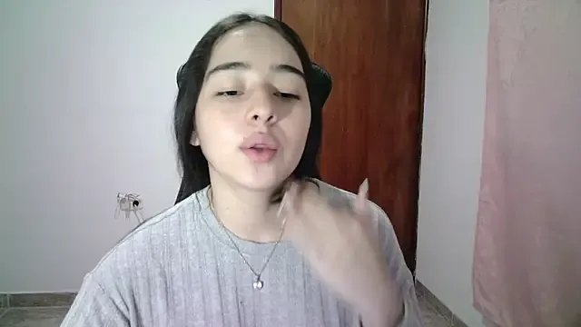 Freechat aineangeel on StripChat