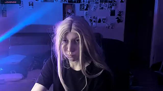 Akira-ivy from StripChat is Freechat