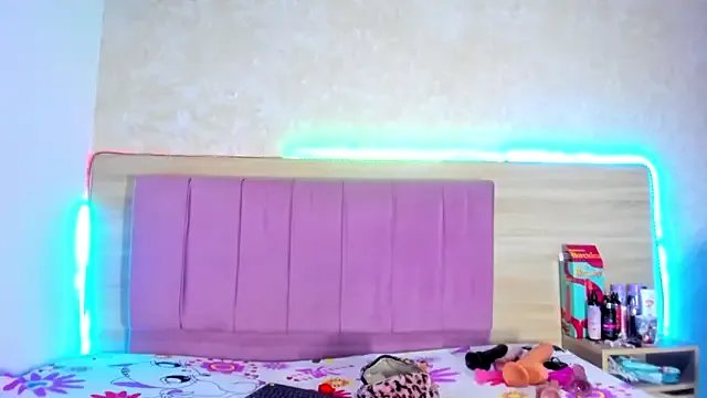 Freechat akoradia_mondcm on StripChat