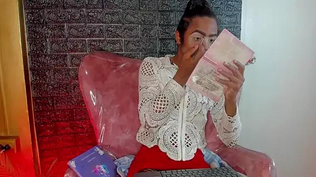Alaiaa_clark from StripChat is Freechat