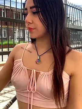 Alanna_Pink from StripChat is Freechat