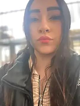AlannaPink_ from StripChat is Freechat