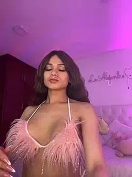 alee_lenoxx from StripChat