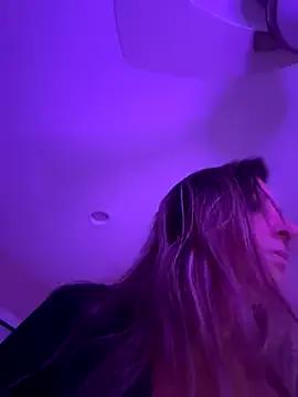 Aleesa_milfxo on StripChat 