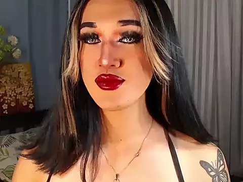 Freechat AleinaCroft on StripChat