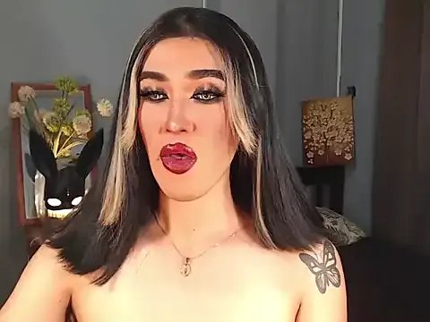 Freechat AleinaCroft on StripChat