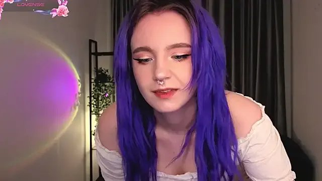 Freechat AleksaDivine on StripChat