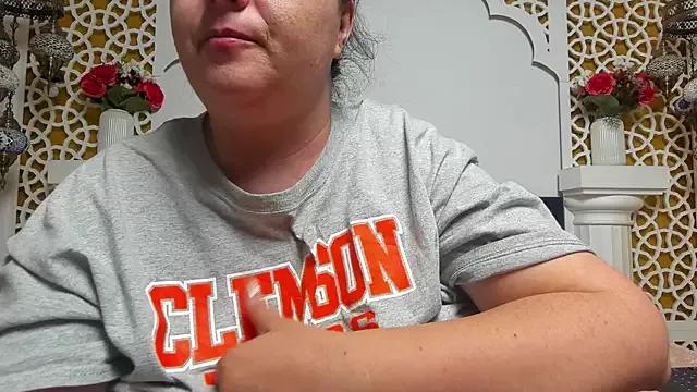 AleshaArabian from StripChat is Freechat