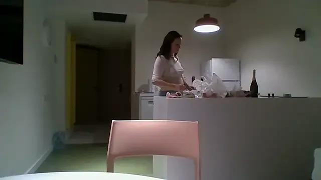 ALICAINWONDERLAND from StripChat is Freechat
