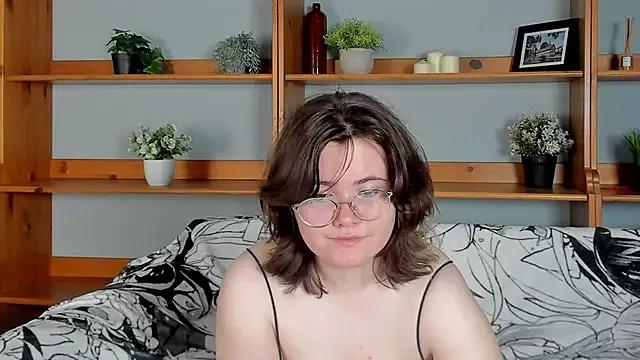 Alice_smile_for_me from StripChat is Freechat