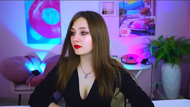AliceDayvis from StripChat is Freechat