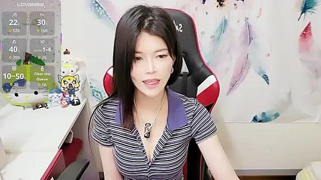 Alina10932 on StripChat