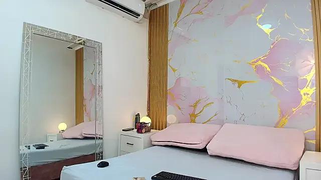 AlishaDixon on StripChat