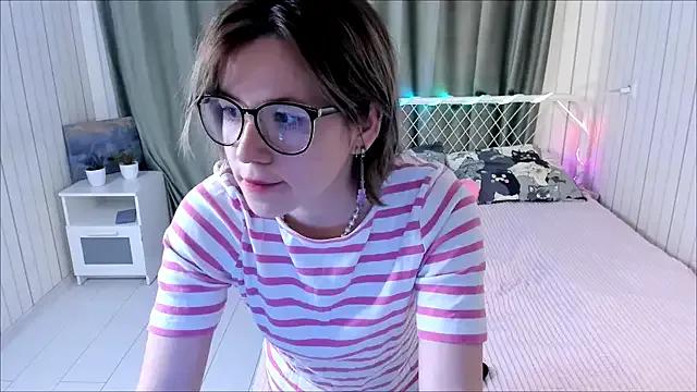 StripChat AlisiaEthen is Freechat AlisiaEthen — Tease with belly