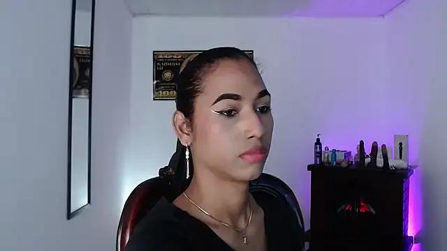 Alissemasiel on StripChat