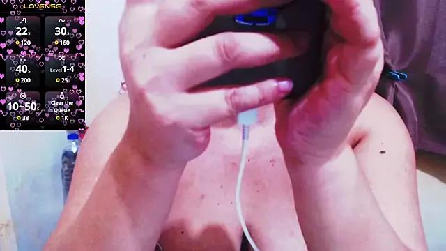 Alliayah_Hollyx from StripChat
