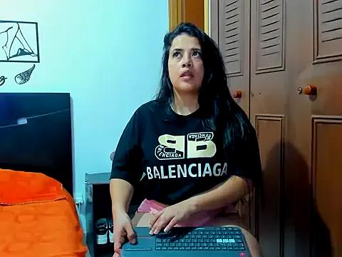 Allison_21_ on StripChat