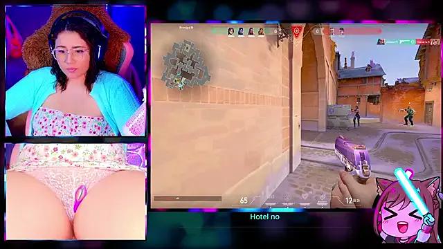 Allison_GAMERS on StripChat 