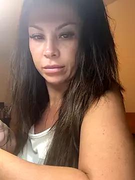 AmaArisse from StripChat is Freechat