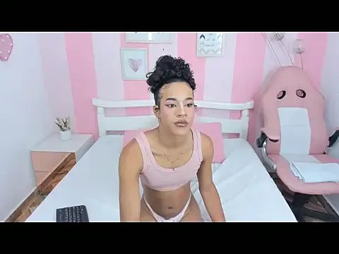 Amaia_Monroe on StripChat 