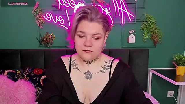 Amanda_Cruzz from StripChat is Freechat