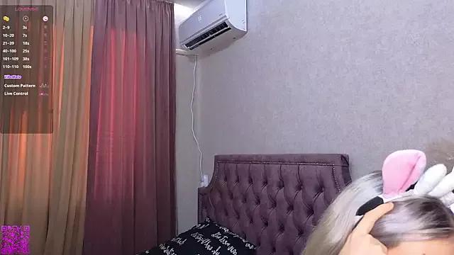 AmarielQueen from StripChat is Freechat