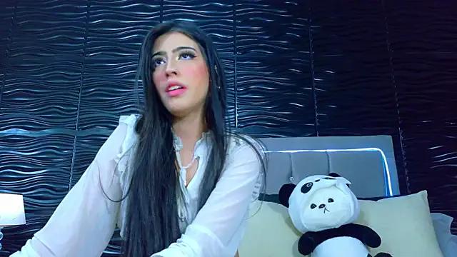 Freechat Ambar_Bull on StripChat