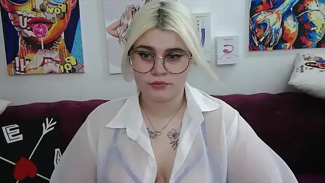 Amber_Monro from StripChat is Freechat