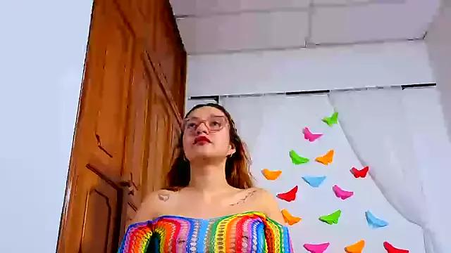 amberrr_sweeed from StripChat is Freechat