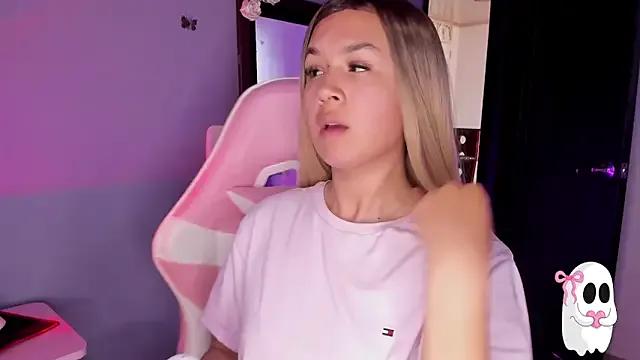 AmeliaR from StripChat is Freechat