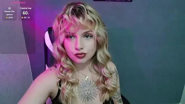 AngelicaHollywood from StripChat is Freechat
